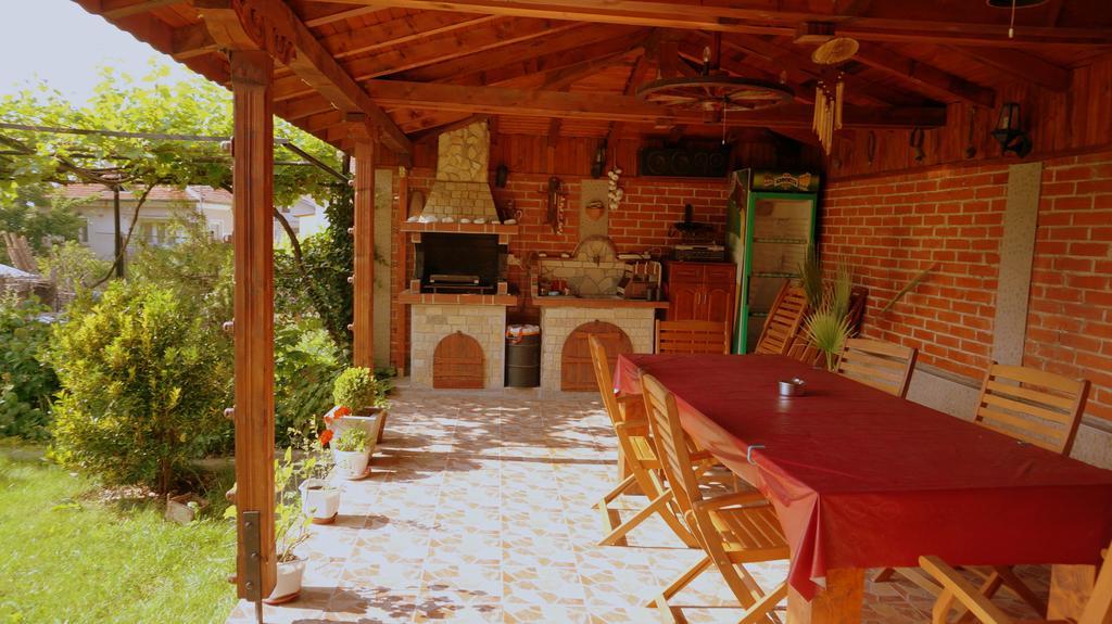 Guest House Simona 사파레바바냐 외부 사진
