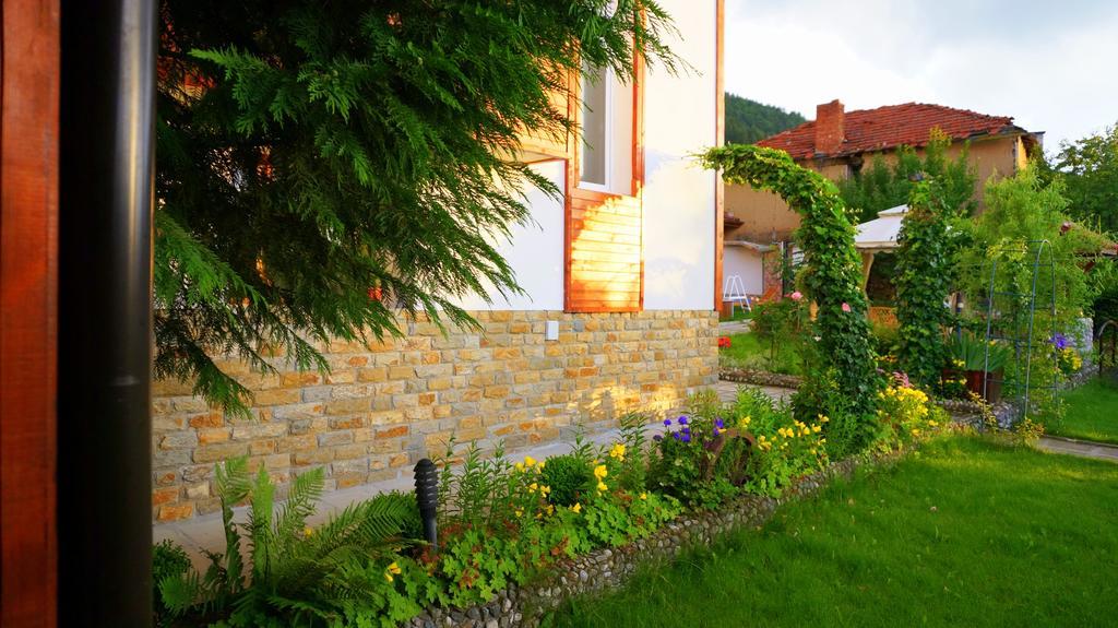Guest House Simona 사파레바바냐 외부 사진
